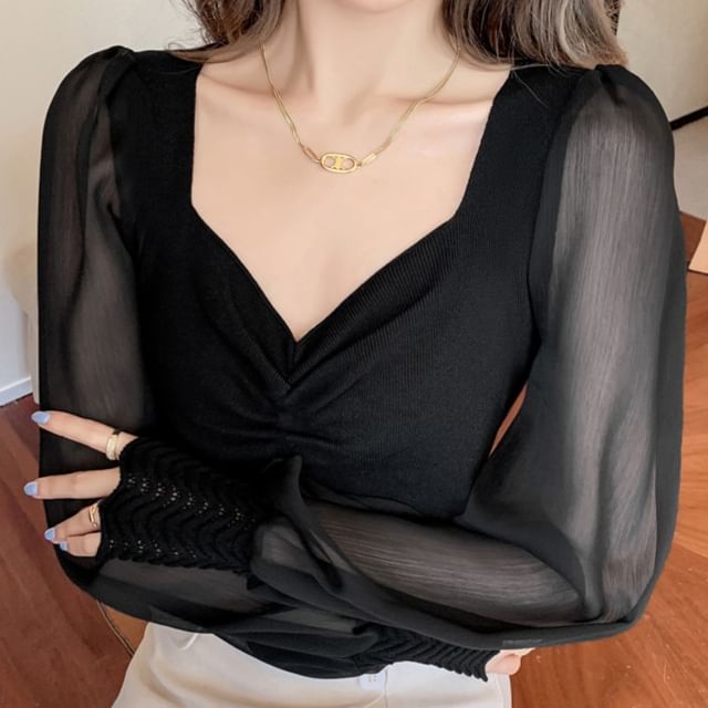 Essere-Long Sleeve V-Neck Plain Ruched Panel Knit Top
