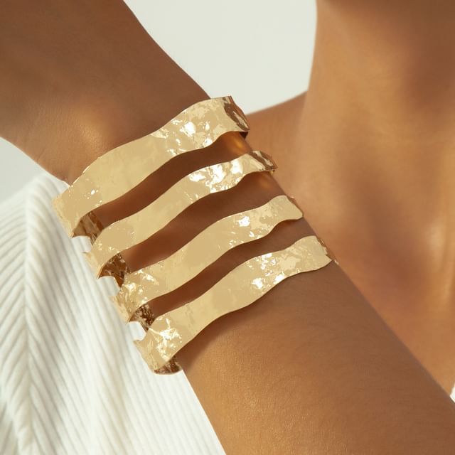 Gemsha-Layered Open Bangle