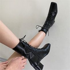 MONOBARBI - Square-Toe Block-Heel Boots MONOBARBI - Square-Toe Block-Heel Boots