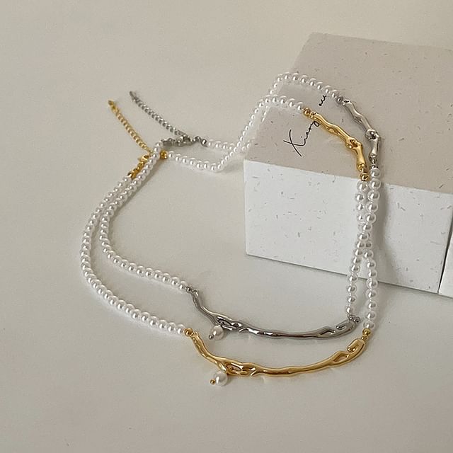 Panda Dama-Asymmetrical Faux Pearl Necklace