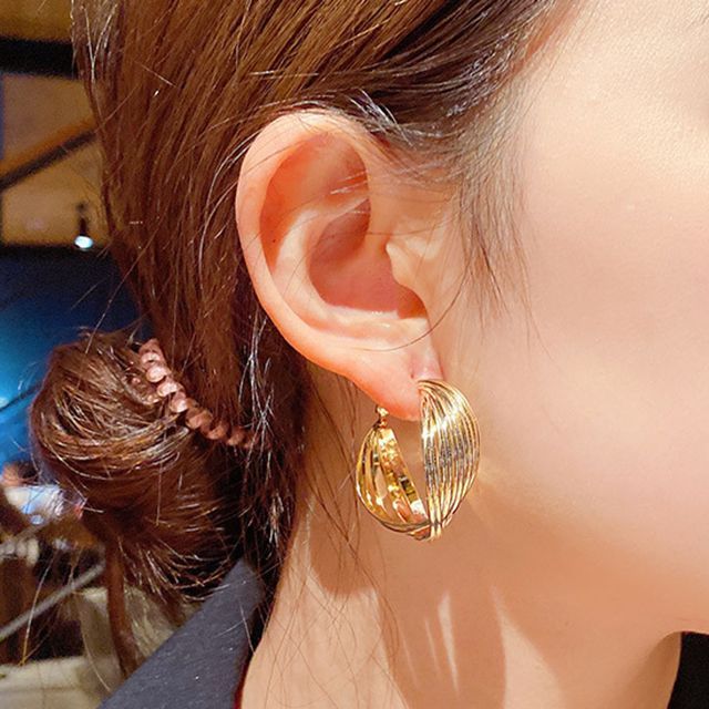 Chimerro-Twisted Alloy Hoop Earring