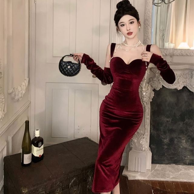 Xylienna - Set: Sleeveless Sweetheart Neckline Velvet Midi Sheath Dress +  Arm Sleeves | YesStyle