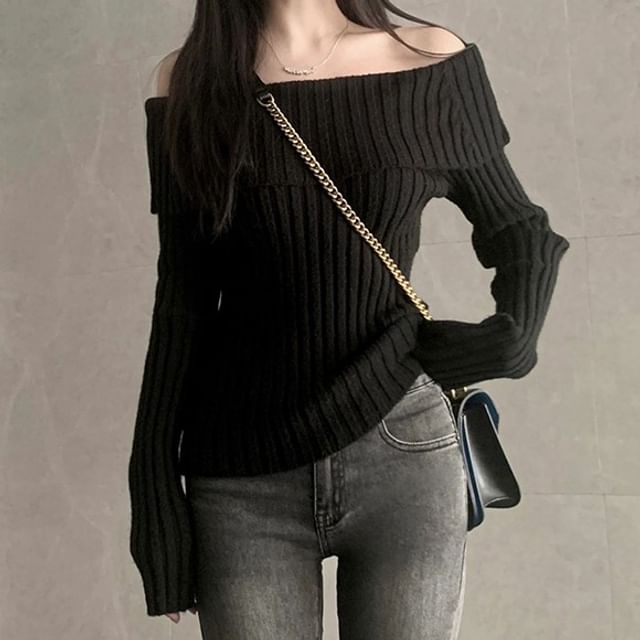 Hippona - Off-Shoulder Plain Ribbed Sweater | YesStyle