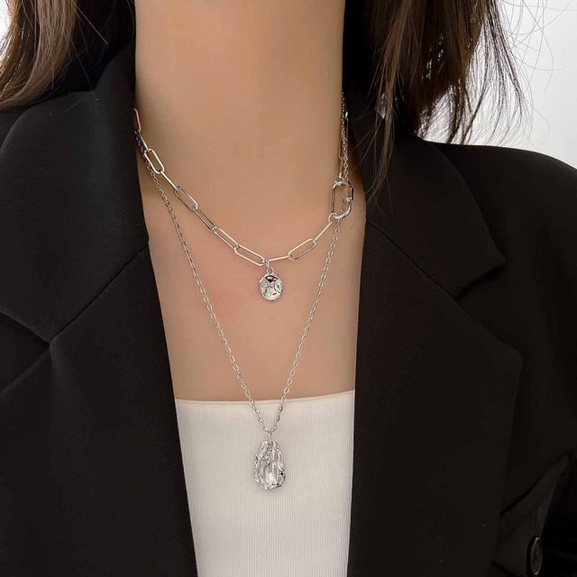 Betsuno-Irregular Pendant Layered Alloy Necklace