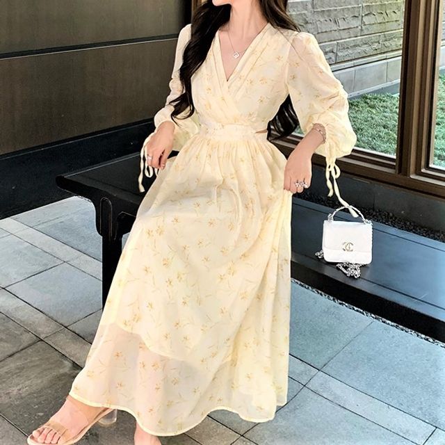 SisLinda - Puff-Sleeve V-Neck Floral Print Cutout Midi A-Line Dress |  YesStyle