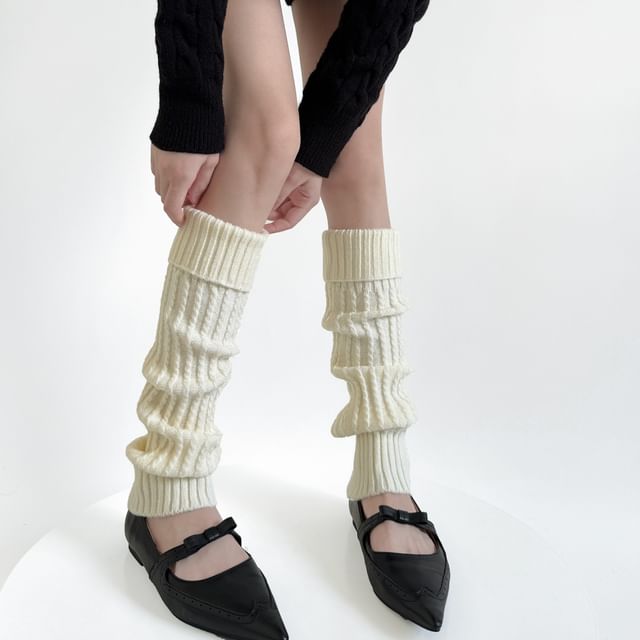 Gentiana-Plain Cable Knit Leg Warmer