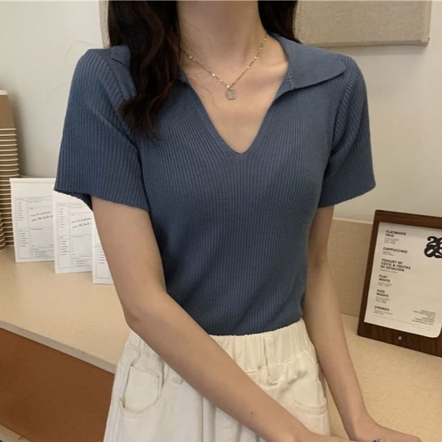 Sisyphi-Short-Sleeve V-Neck Plain Knit Top