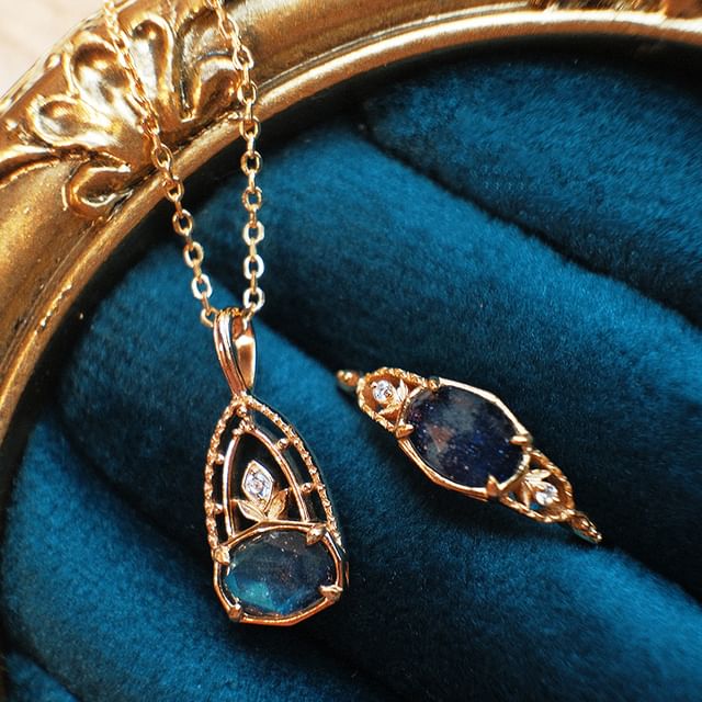 DECADES-925 Sterling Silver Rhinestone Pendant Necklace Ring Set