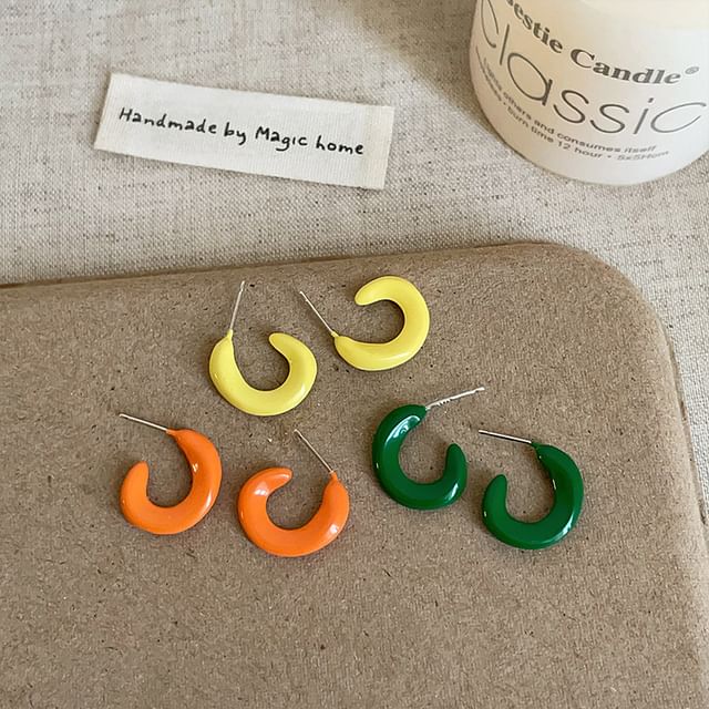 Panda Dama-Plain Open Hoop Earring