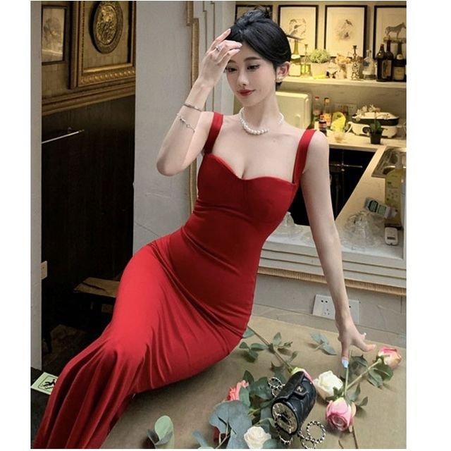 NENE-Spaghetti Strap V-Neck Plain Maxi Sheath Dress