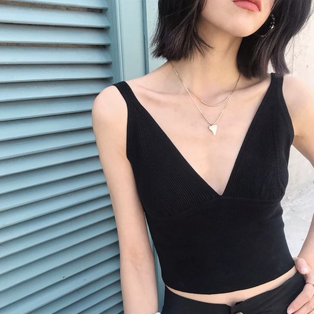 Malnia Home-V-Neck Plain Camisole Top