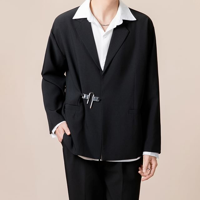 Trimecca-Lapel Collar Plain Buckled Blazer