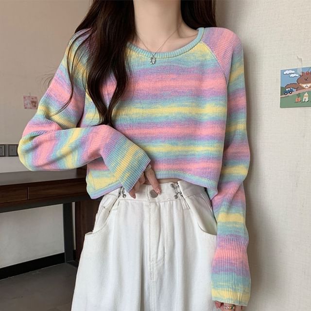 Sisyphi-Striped Crew Neck Long Sleeve Crop Knit Top