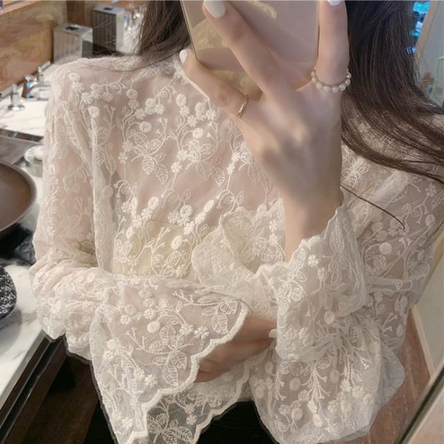 Inchioh-Bell-Sleeve Lace Blouse