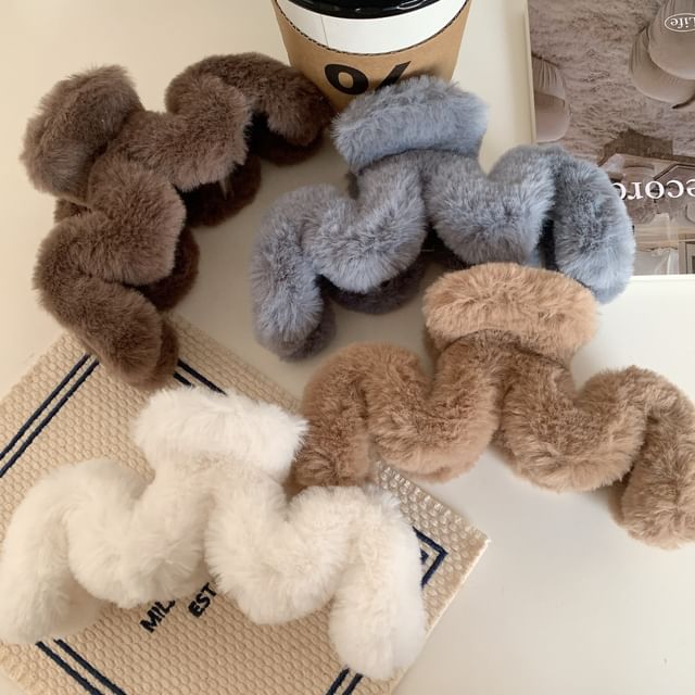 Allyrinta-Fleece Hair Claw