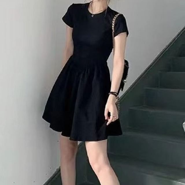 Cloud Nine-Short Sleeve Crew Neck Plain Mini A-Line Dress