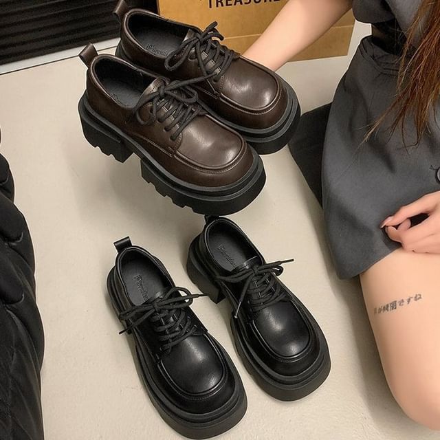 Asterisk-Platform Plain Lace-Up Faux Leather Shoes
