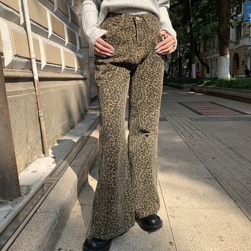 Leopard Print Flare Leg Pants  Flared pants outfit, Clothes