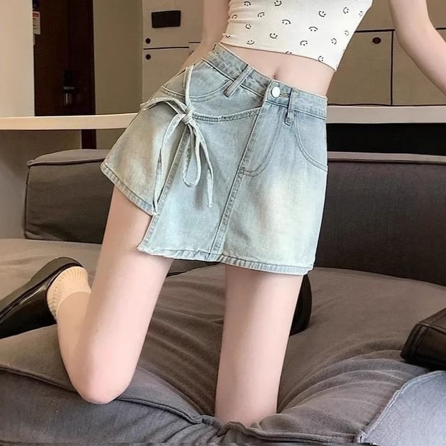 Coline-Mid Rise Washed Tie-Side Mini Denim Skort