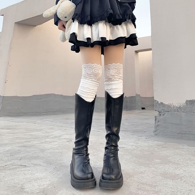 Gentiana-Plain Lace Trim Socks Set