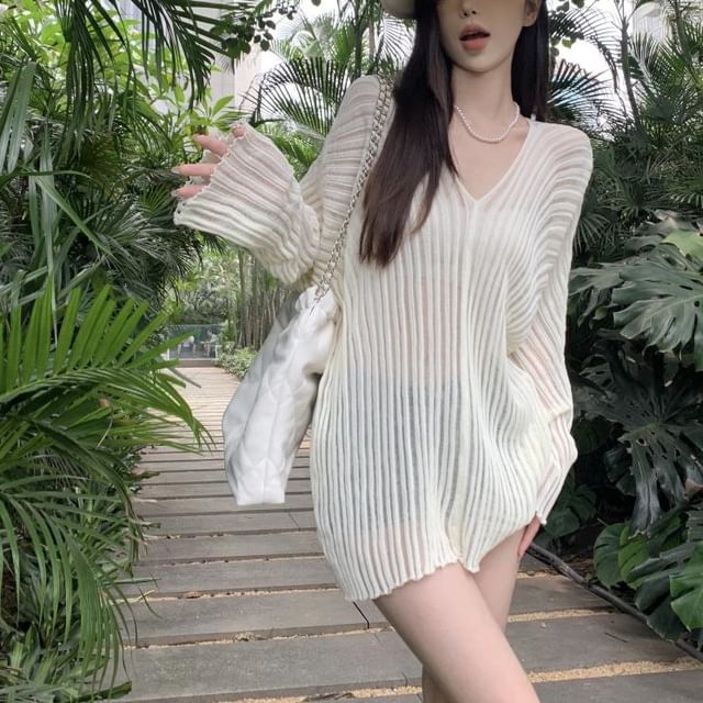 Odestra-V-Neck Striped Loose Knitted Top