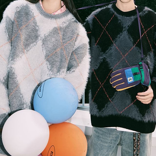 JUN-LEE-Couple Matching Crew Neck Drop Shoulder Argyle Oversized Sweater