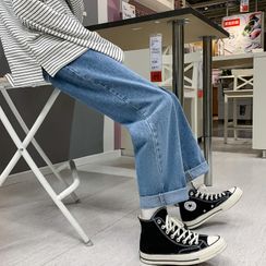 VEAZ - Straight Leg Jeans VEAZ - Straight Leg Jeans