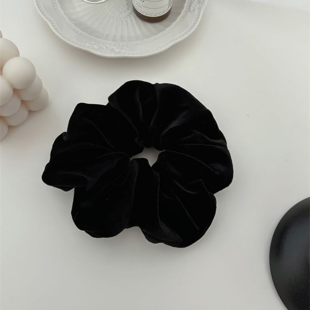 Allyrinta-Plain Velvet Scrunchie