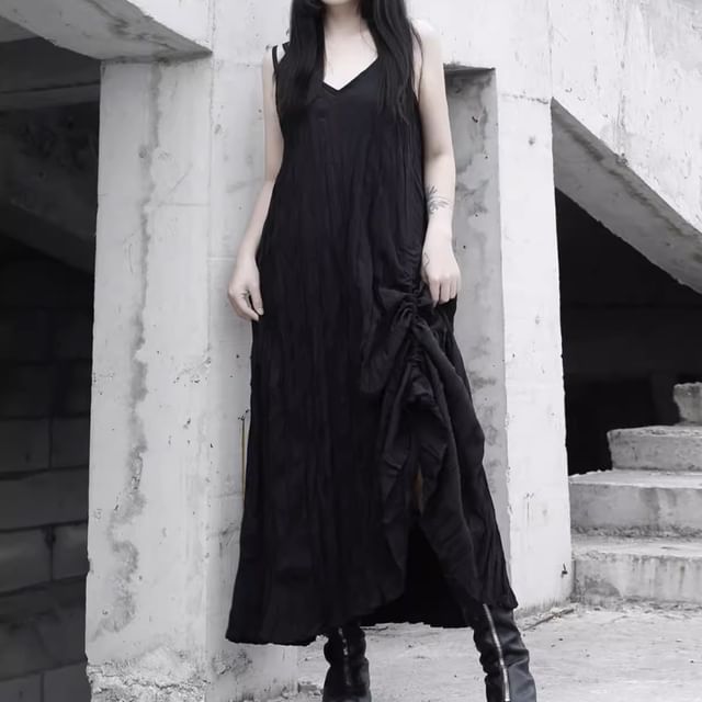 Ravenstem-Spaghetti Strap V-Neck Plain Maxi Sundress