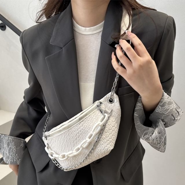 Indenis-Chained Woven Waist Bag