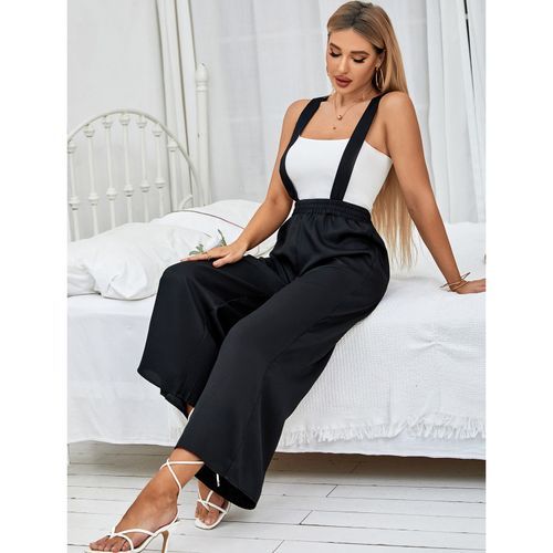 DressBerry Women Mustard Yellow High-Rise Pleated Parallel Trousers with  Suspenders Price in India, Full Specifications & Offers | DTashion.com