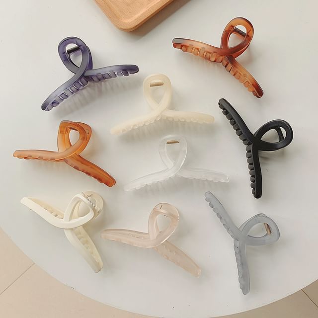 Allyrinta-Resin Hair Claw