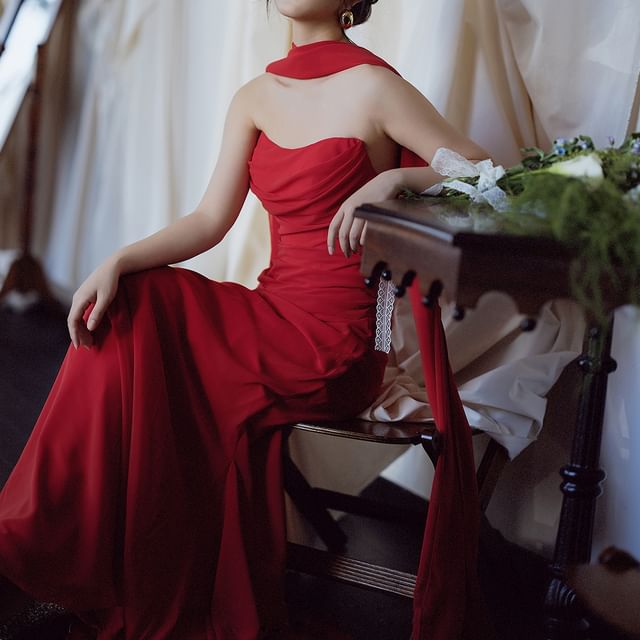 Fioridi-Strapless Neckline Plain Ruched Sheath Evening Gown