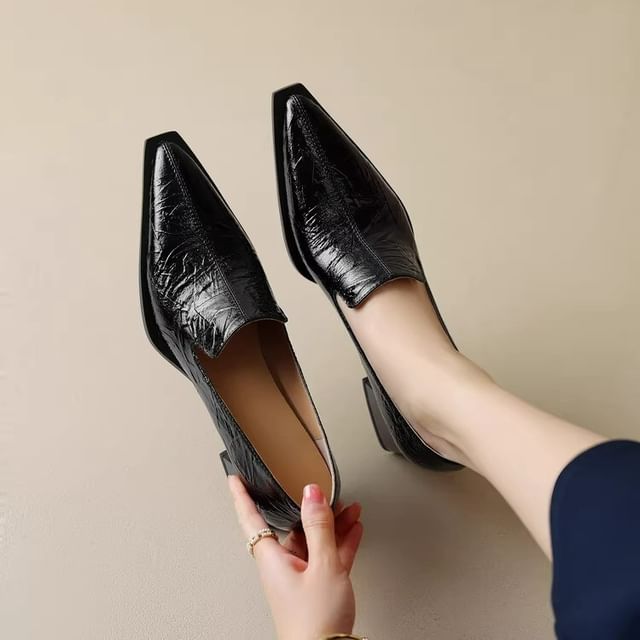 Asterisk-Low Heel Pointed Loafers