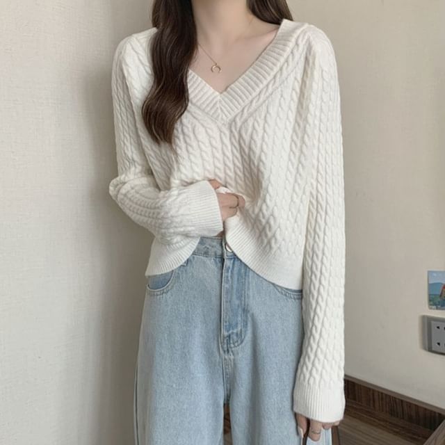 Sisyphi-V-Neck Cable Knit Plain Sweater