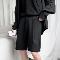VEAZ - Plain Pleated Shorts VEAZ - Plain Pleated Shorts