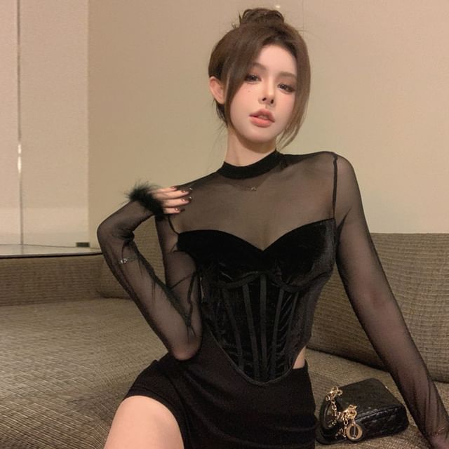 Metonymph-Long-Sleeve Mesh Panel Velvet Crop Top