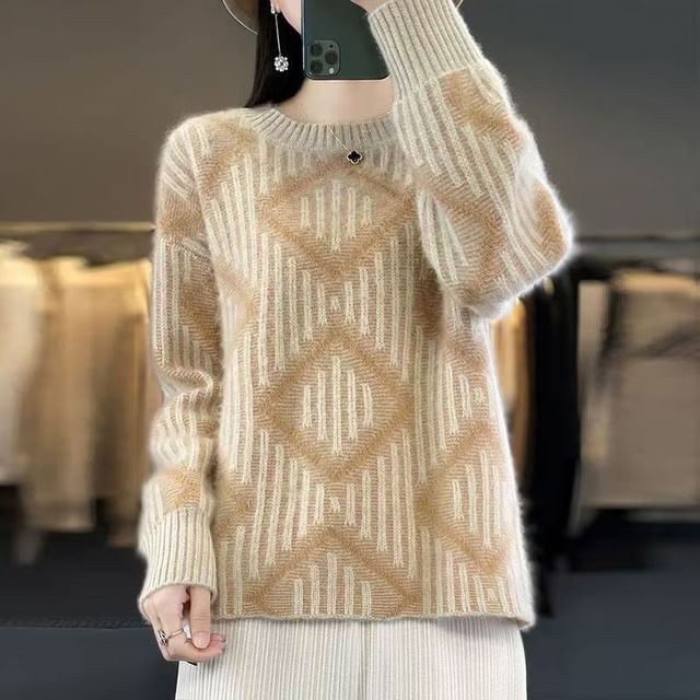 Everose-Crew Neck Diamond Jacquard Sweater