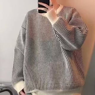 Lingaris-Crewneck Striped Sweater