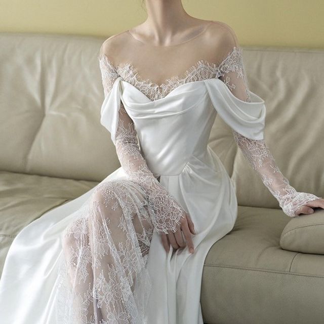 Off the Shoulder Wedding Dresses | Pronovias