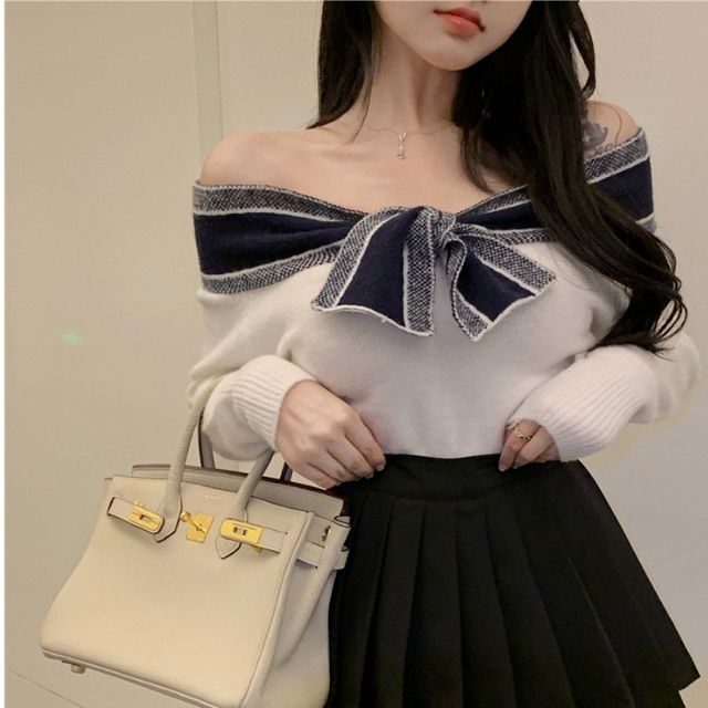 Sathmandu - Off-Shoulder Bow Sweater 