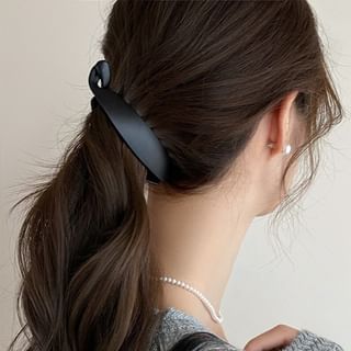 Jael-Acrylic Hair Claw