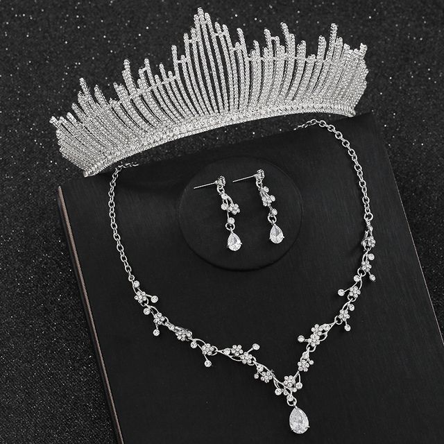 la Himi - Wedding Rhinestone Tiara / Necklace / Drop Earring / Set