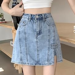 Low Rise Studded Denim Hot Pants