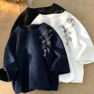 Elbow-Sleeve Crewneck Printed T-Shirt