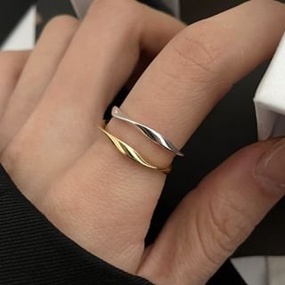 Gemsha-Alloy Twist Open Ring