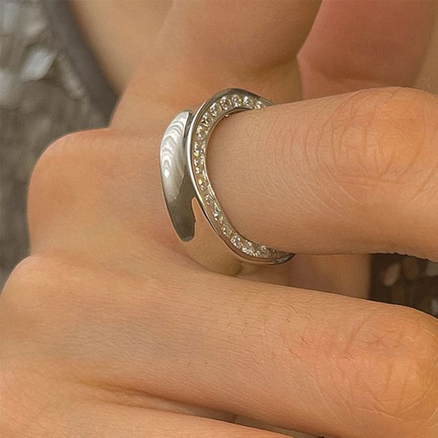 Hansha-Rhinestone Ring