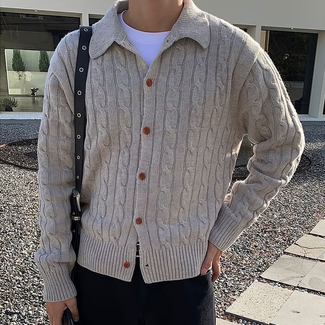 Okwano-Collared Plain Cable Knit Cardigan