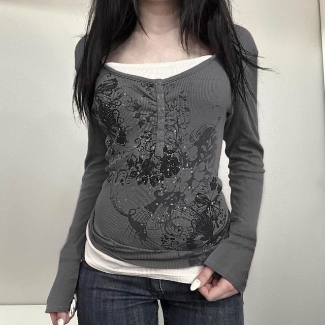 Genrovia - Mock Two-Piece Long-Sleeve Henley Butterfly Print