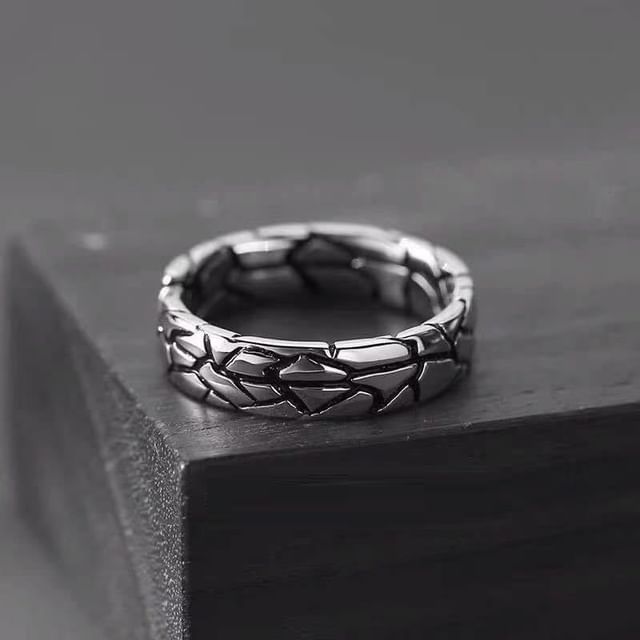 Malnia Home-Engraved Open Ring